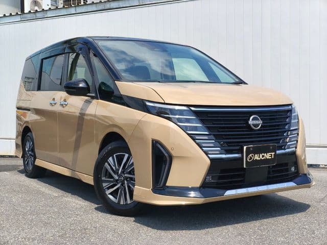 NISSAN