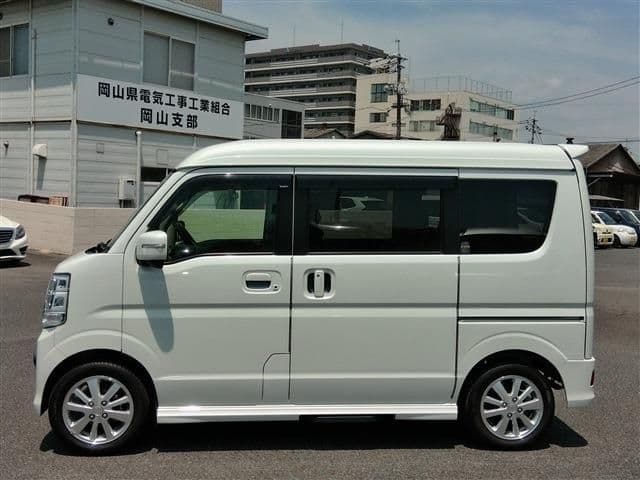 Car thumbnail 4