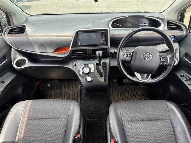Car thumbnail 3