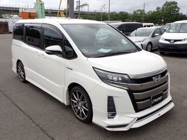 Car thumbnail 4