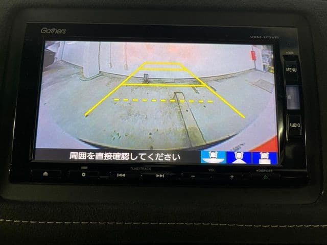 Car thumbnail 4