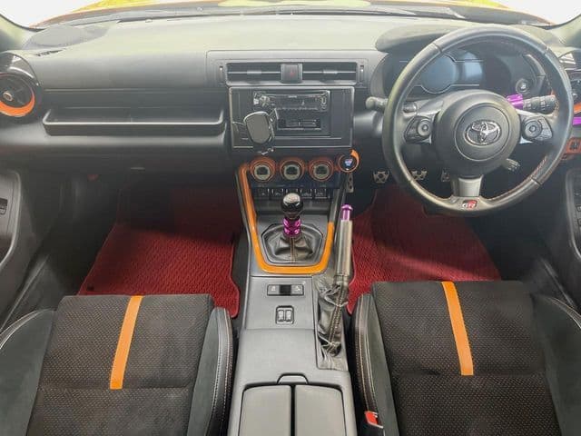 Car thumbnail 2