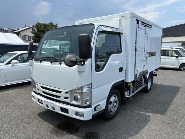 ISUZU