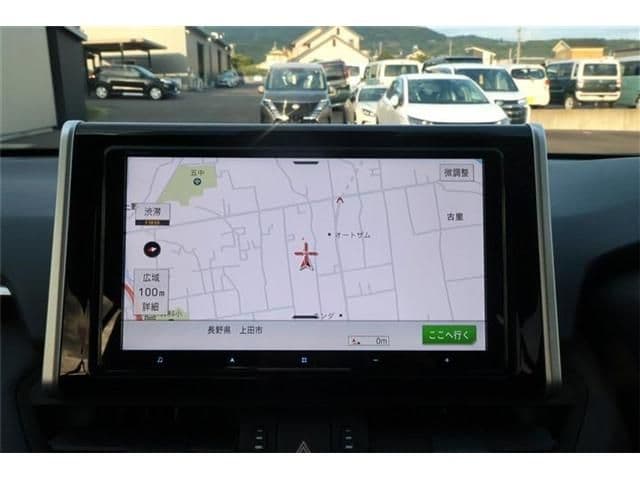 Car thumbnail 3