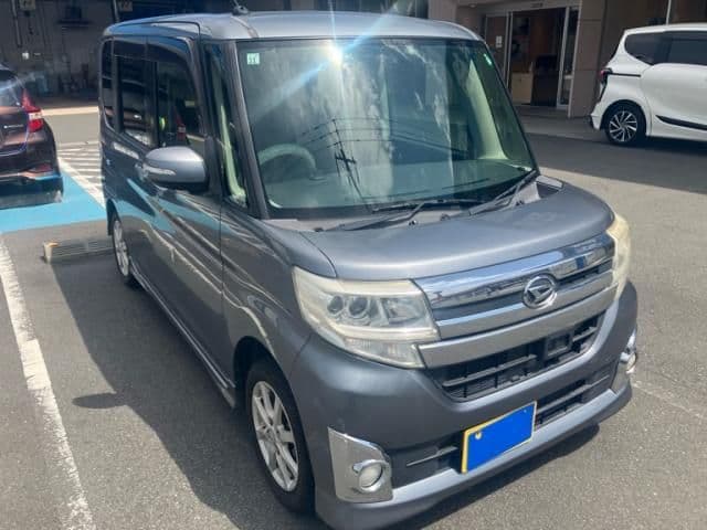 Car image 1