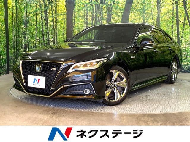 TOYOTA CROWN sedan hybrid
