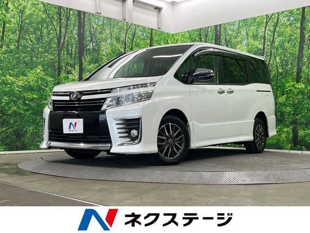 TOYOTA VOXY 4WD