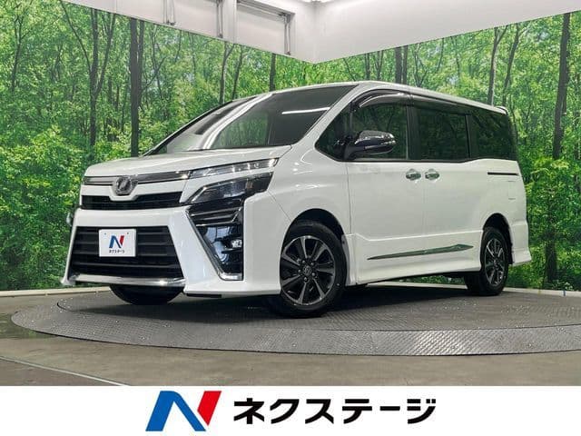 TOYOTA VOXY 4WD