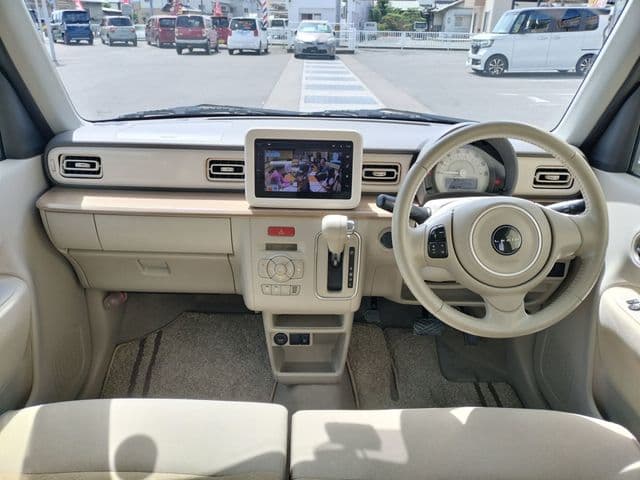 Car thumbnail 3