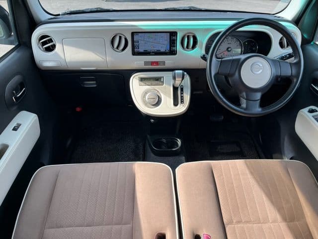 Car thumbnail 3