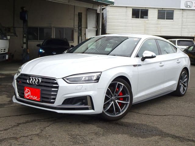 Car image 1