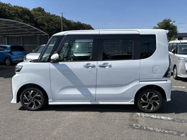 Car thumbnail 3