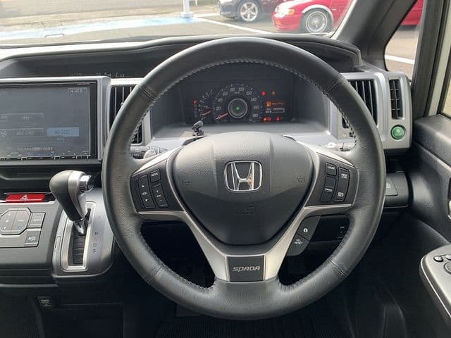 Car thumbnail 4
