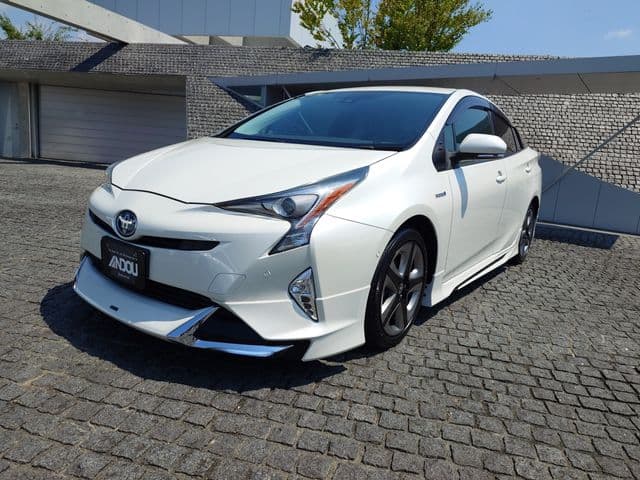 Car image 1