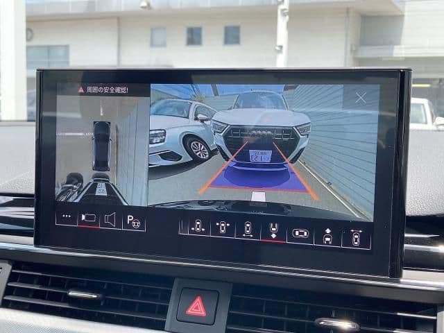 Car thumbnail 4