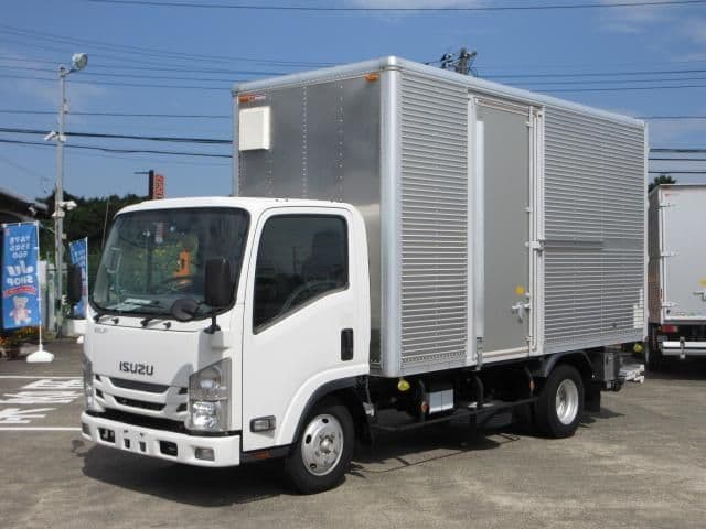 ISUZU