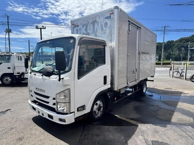 ISUZU