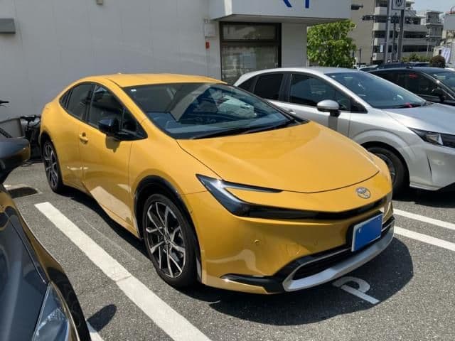 Car thumbnail 3