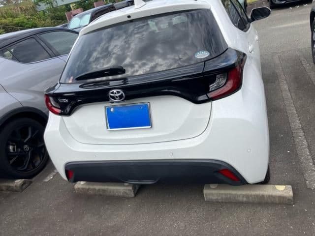 Car thumbnail 3