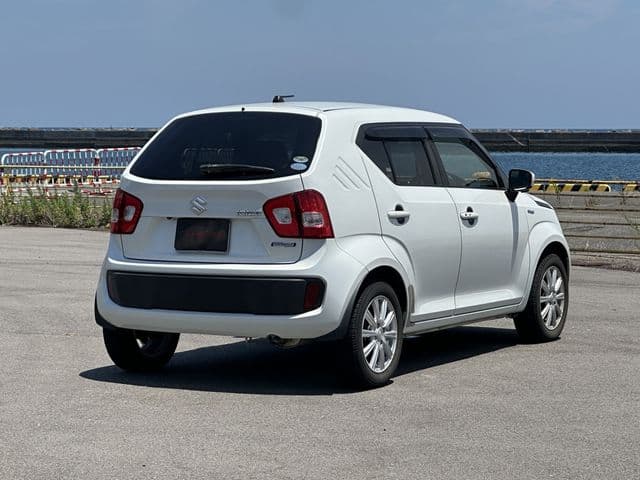 Car thumbnail 3