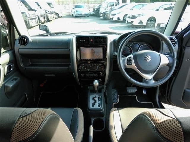Car thumbnail 3