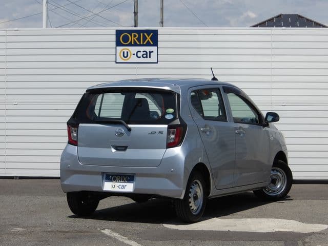 Car thumbnail 3