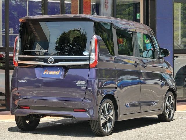 NISSAN