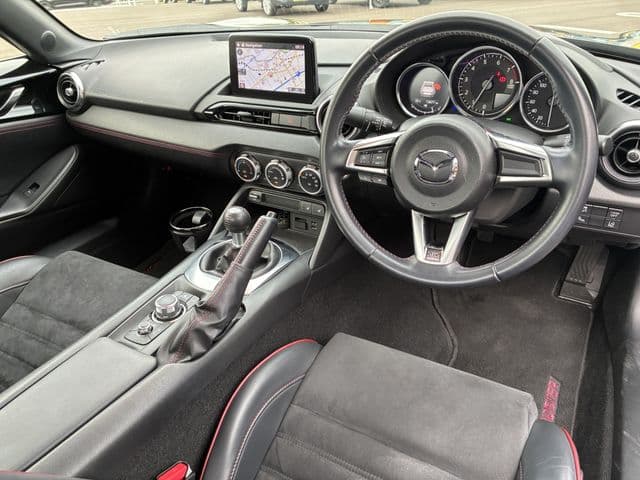 Car thumbnail 3