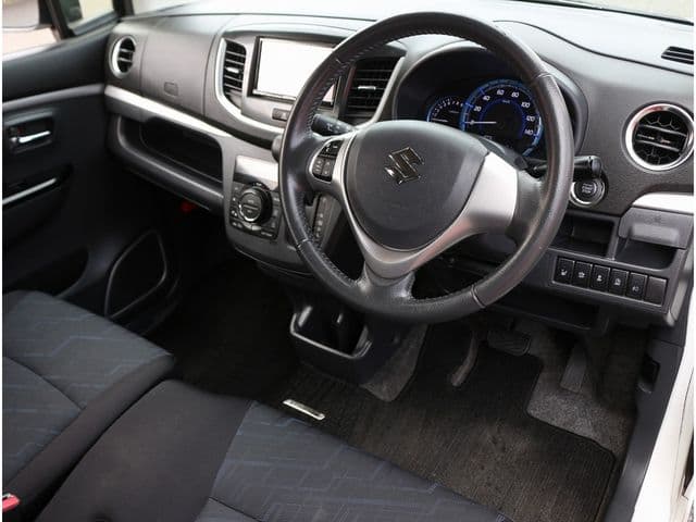 Car thumbnail 4