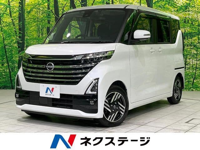 NISSAN