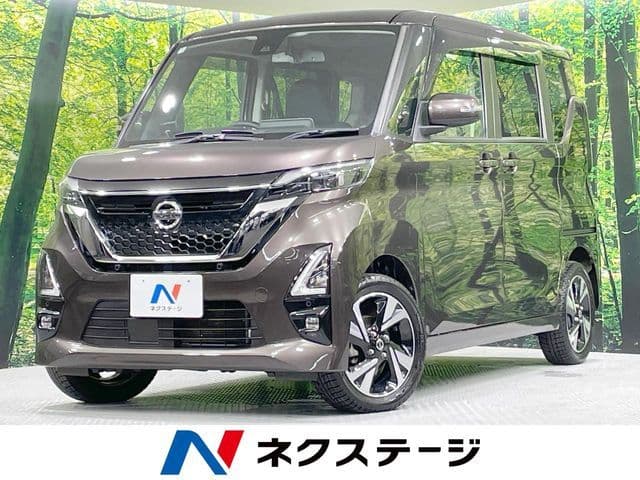 NISSAN