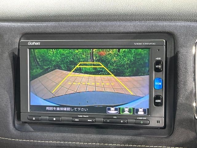 Car thumbnail 4