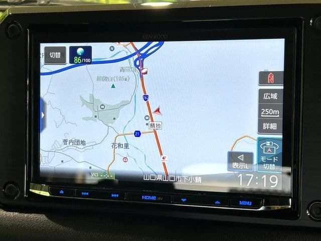 Car thumbnail 3