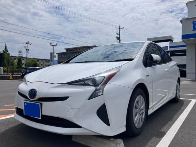 Car thumbnail 3