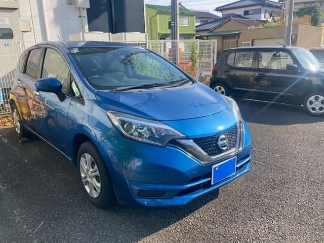 Car image 1