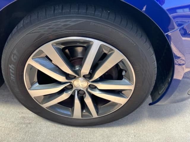 Car thumbnail 4