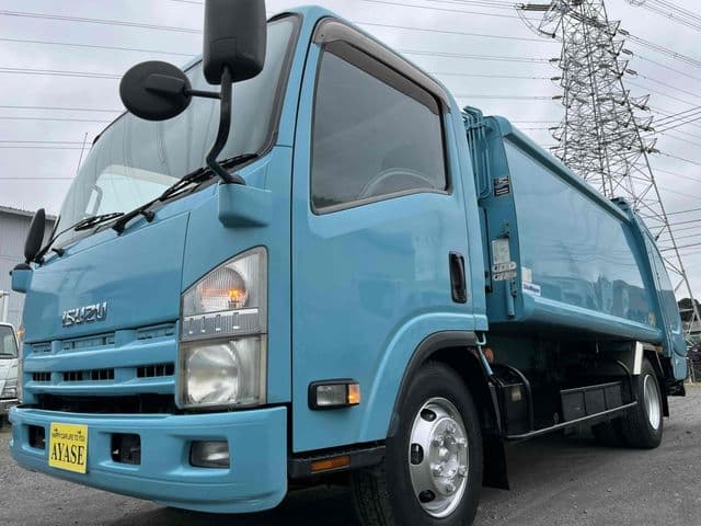 ISUZU