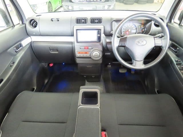 Car thumbnail 3