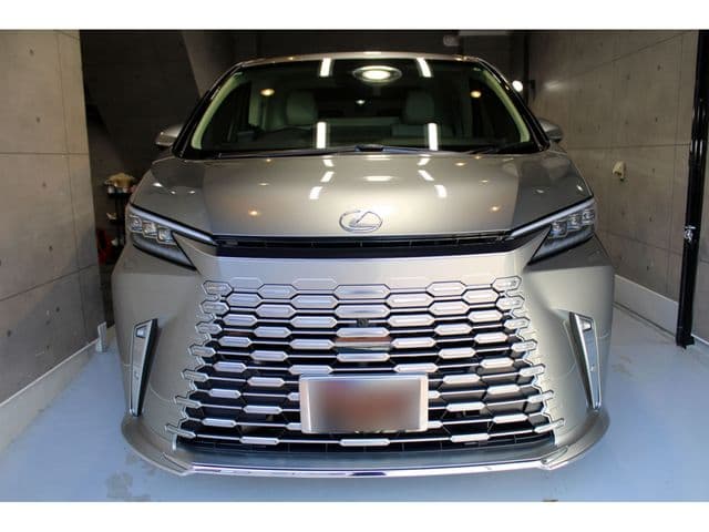 Car thumbnail 3