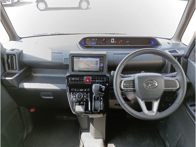 Car thumbnail 3