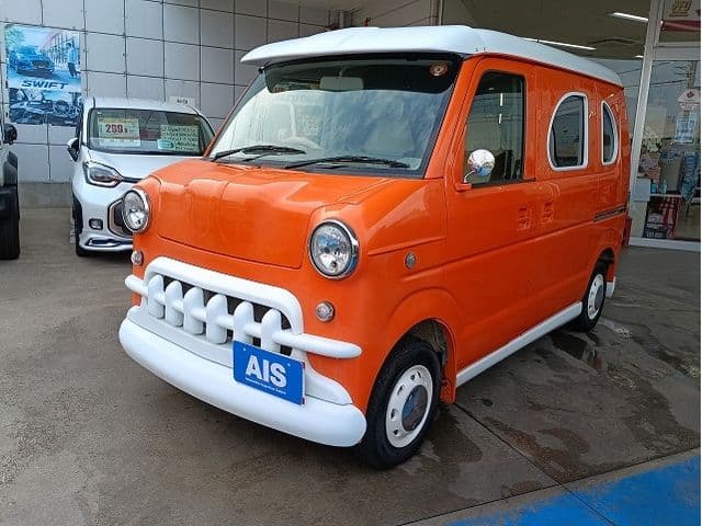 SUZUKI