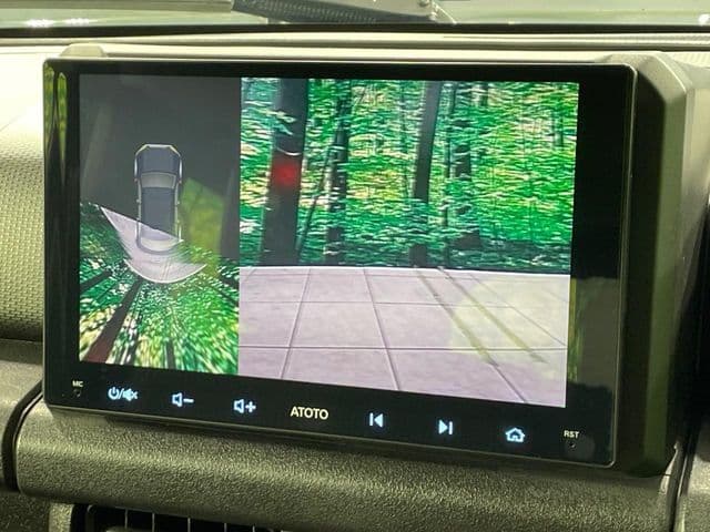 Car thumbnail 4
