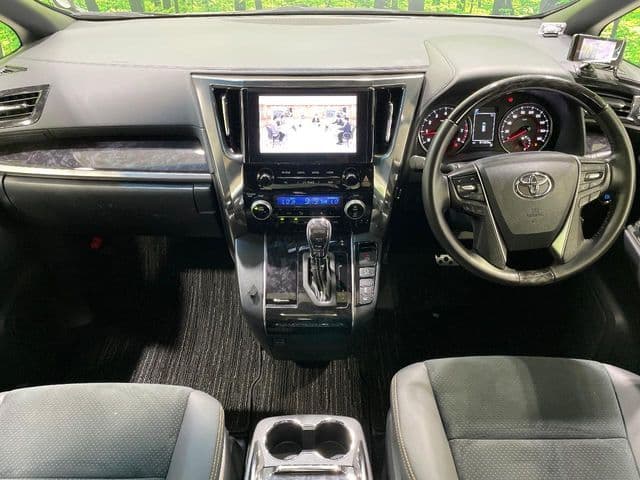 Car thumbnail 4