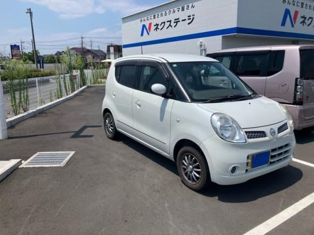 NISSAN