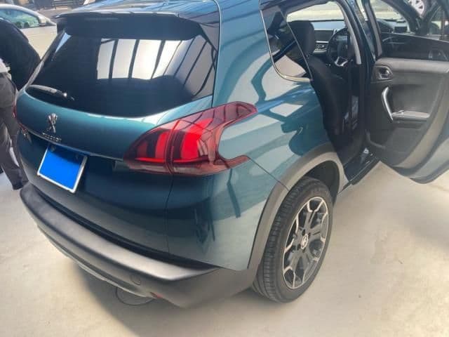 Car thumbnail 3