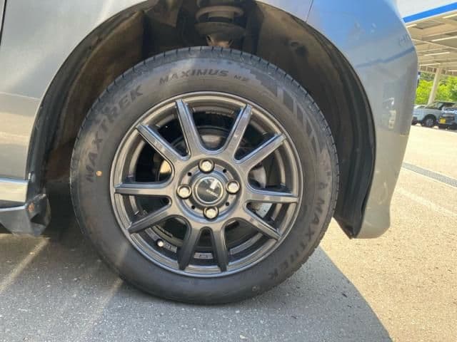 Car thumbnail 4