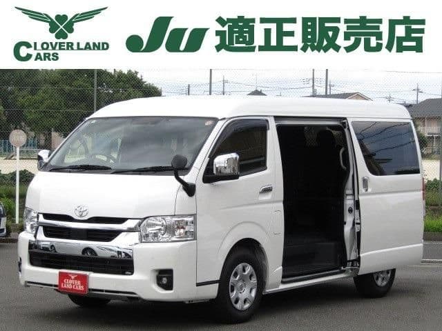 TOYOTA HIACE wagon