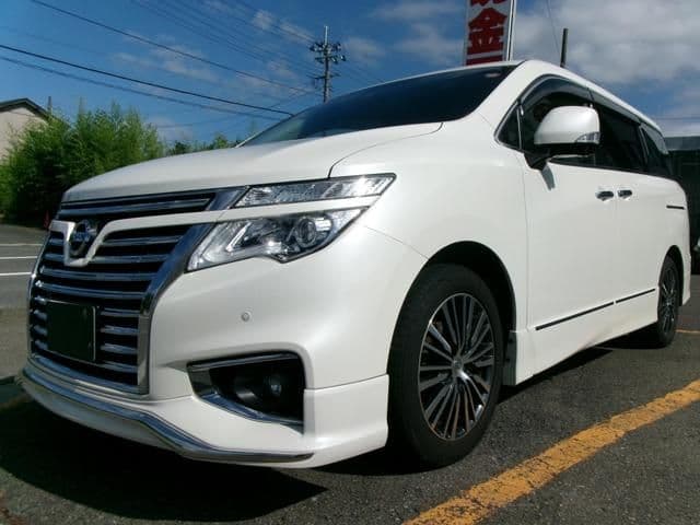 NISSAN ELGRAND