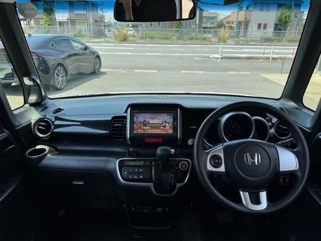 Car thumbnail 2