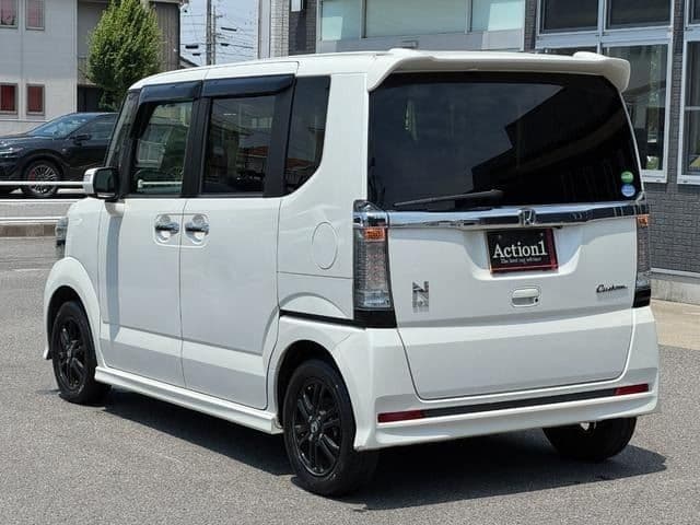 Car thumbnail 4